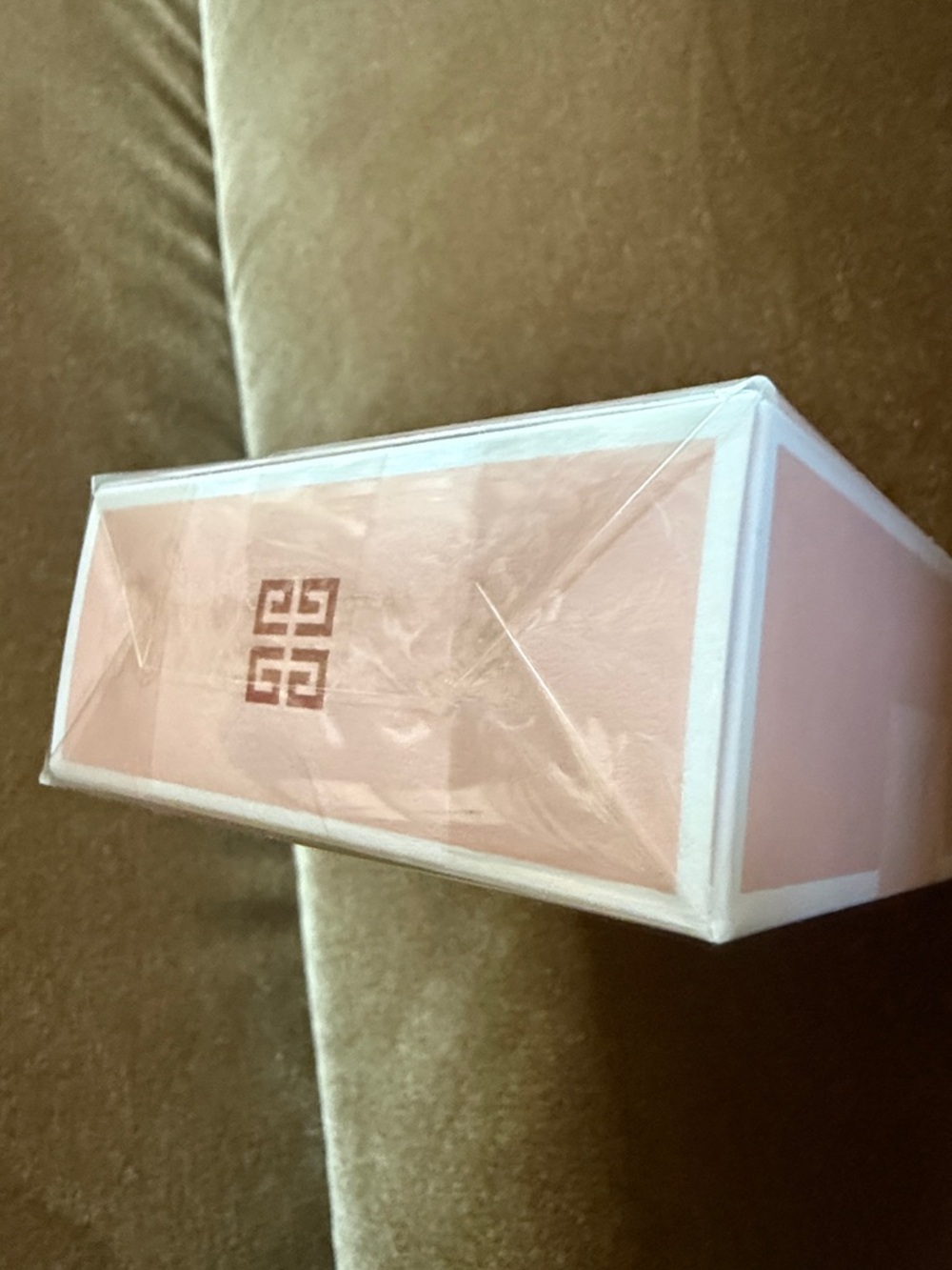 Givenchy Irresistible 2.7 oz. NIB NEW / Sealed - Picture 3 of 5